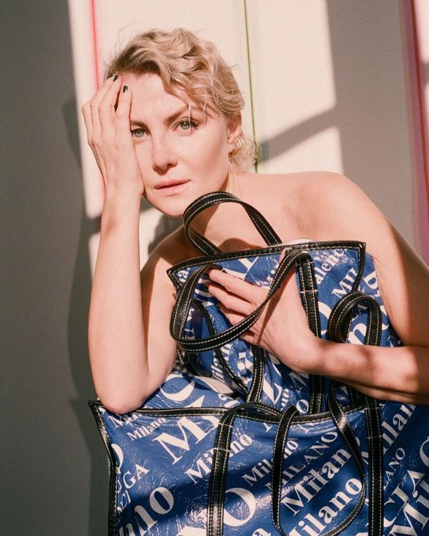 Рената Литвинова снялась в роскошной фотосессии для известного бренда