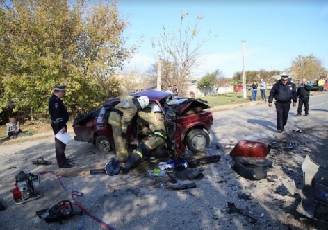 В Крыму столкнулись ВАЗ и Hyundai - погиб ребёнок, потерпели 10 человек [фото]