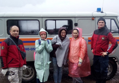 В крымских горестях избавили шестерых баб и семилетнюю девочку [фото]