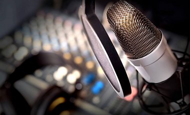 Популярное радио оштрафовали за нарушение языковой квоты