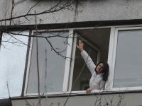 Киевская учительница избавила соседа, захватив его за ноги во времена падения с... девятого этажа