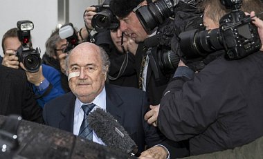 Экс-президента ФИФА Зеппа Блаттера обвинили в домогательствах
