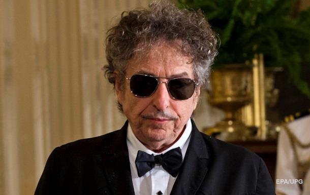 Гитару Боба Дилана продали на аукционе за $400 тысяч