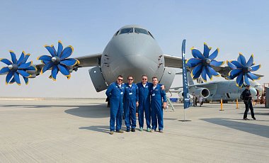 "Антонов" представил в Дубае два транспортных самолета