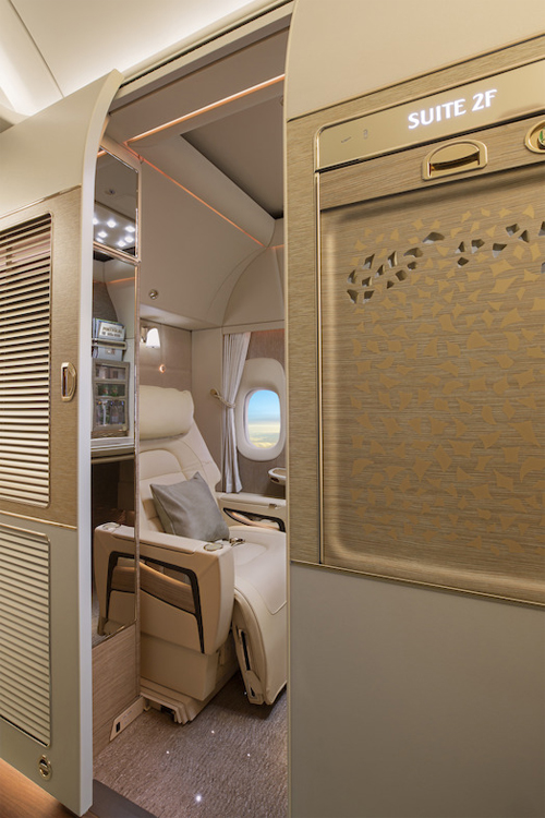 Emirates представила новейший дизайн первого класса