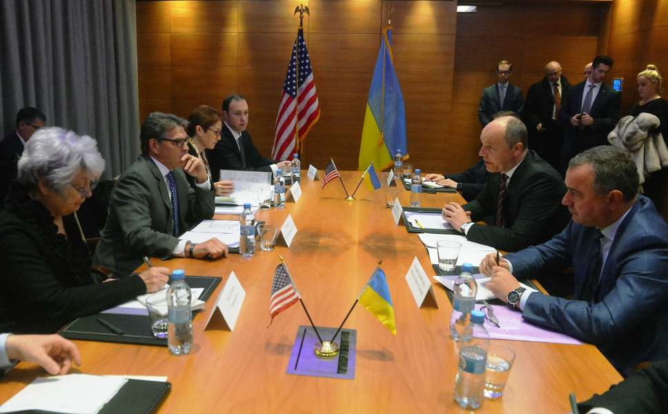 Голова Верховної Ради Андрій Парубій обговорив питання енергетичної безпеки України з Міністром енергетики США Ріком Перрі