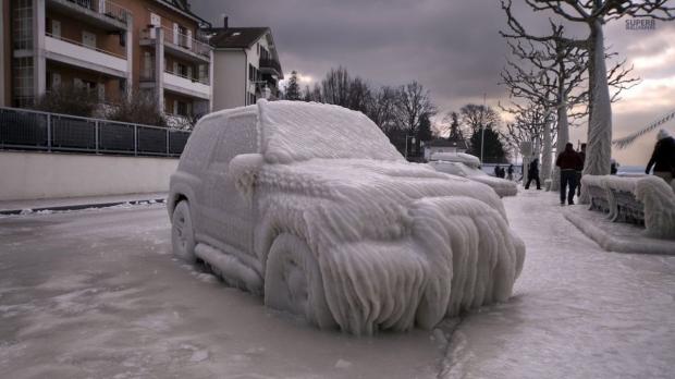 10 вещей которые нельзя оставлять в машине зимой